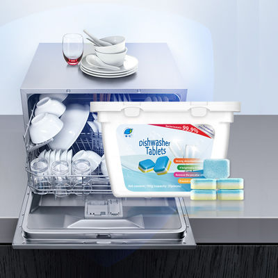 De tabletten voor afwasmachine zijn vol en solide van de bovenste tablet.